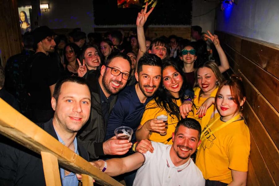Porto: Pub Crawl with 7 Drinks, Games, and VIP Club Entry - Practical Tips for a Smoother Night in Porto