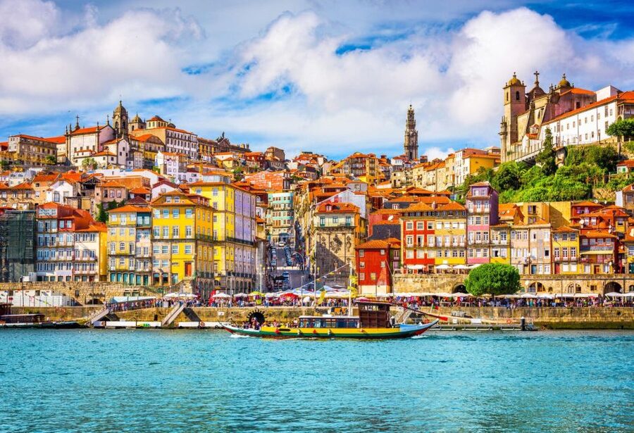 Porto Ribeira and highlights Private Walking Tour - Where Porto’s character shows up, street by street