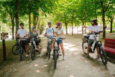 Porto Riverbank Tour on an e-bike: Atlantic Coast, Gardens