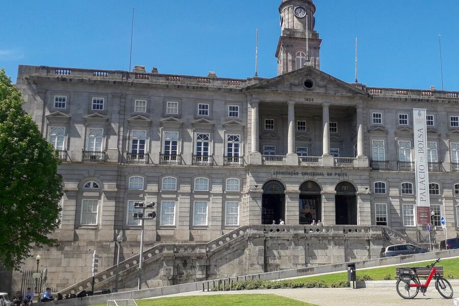 Porto Riverbank Tour on an e-bike: Atlantic Coast, Gardens - The Massarelos side, churches, and the walk back toward the historic center