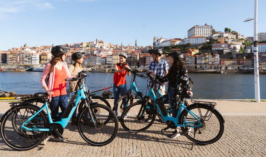 Porto: Riverside Panoramic E-Bike Tour - Starting at R. de Alexandre Herculano 251, safety then easy rolling