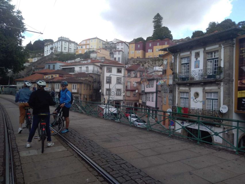 Porto: Riverside Panoramic E-Bike Tour - Ribeira Square to Miragaia, where the riverfront story starts