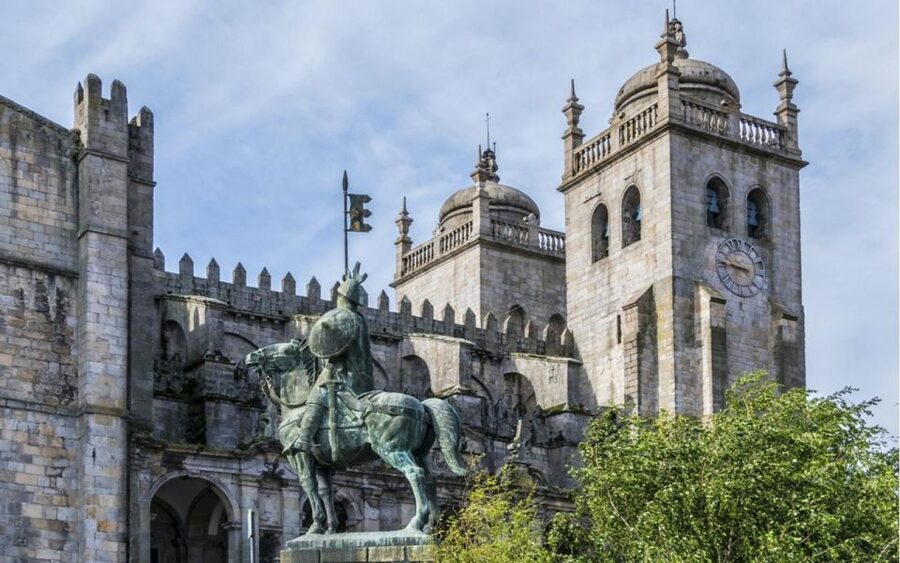 Porto’s Old Town: Amazing Secrets and Fresh Scoops - Oldest Buildings Clues, Then a Reality Check About Porto