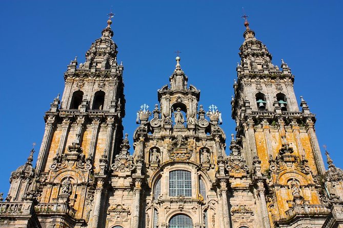 Porto: Santiago de Compostela and Valença do Minho Day Trip - First look in Santiago de Compostela: Casco Historico and Camino context