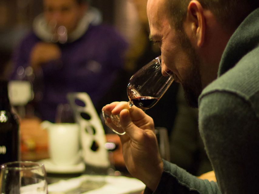 Porto: Self-Guided Bike and Boat Tour with Port Wine Tasting - Crossing into Gaia by bike, with Dom Luis I Bridge as your spine