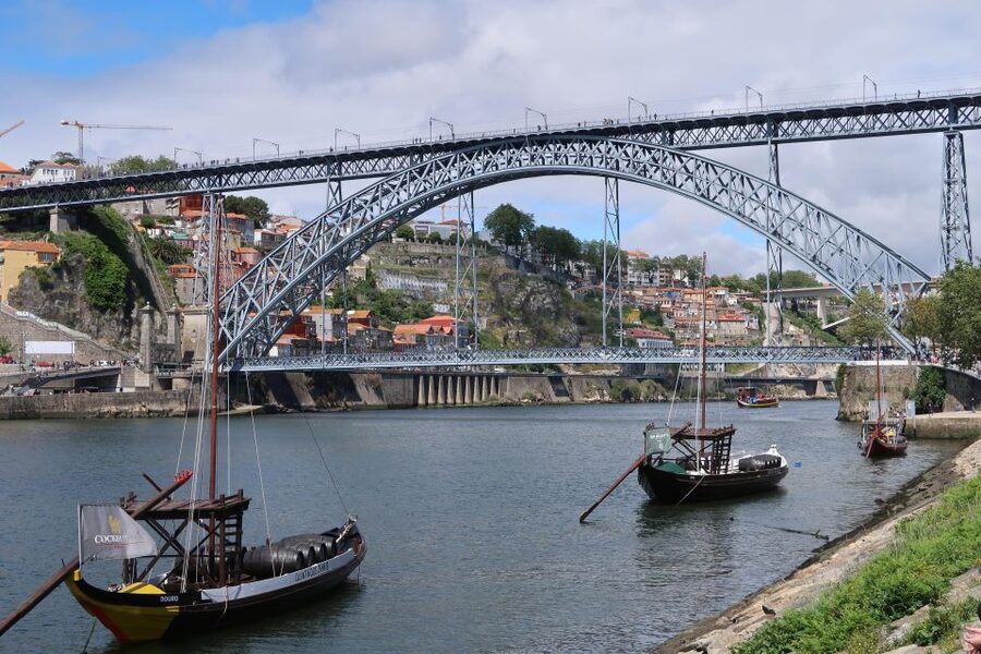 Porto: Self-Guided Bike and Boat Tour with Port Wine Tasting - Who this Porto tour suits best, and who should skip it
