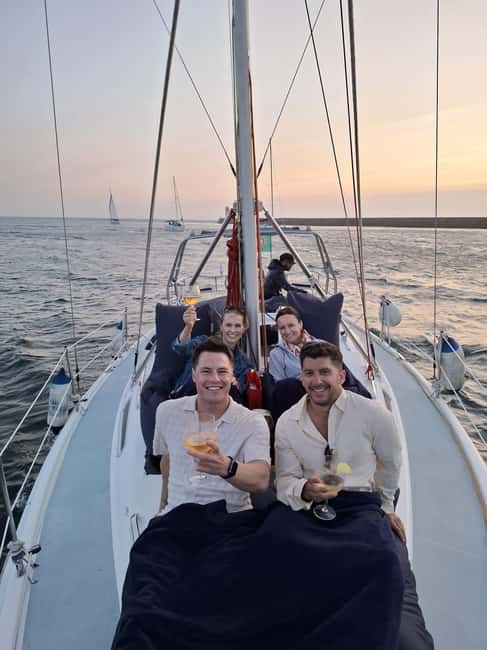 Porto: Sunset Sailboat Tour with Welcome Drink - Your 2-hour route along the Douro, stop by stop