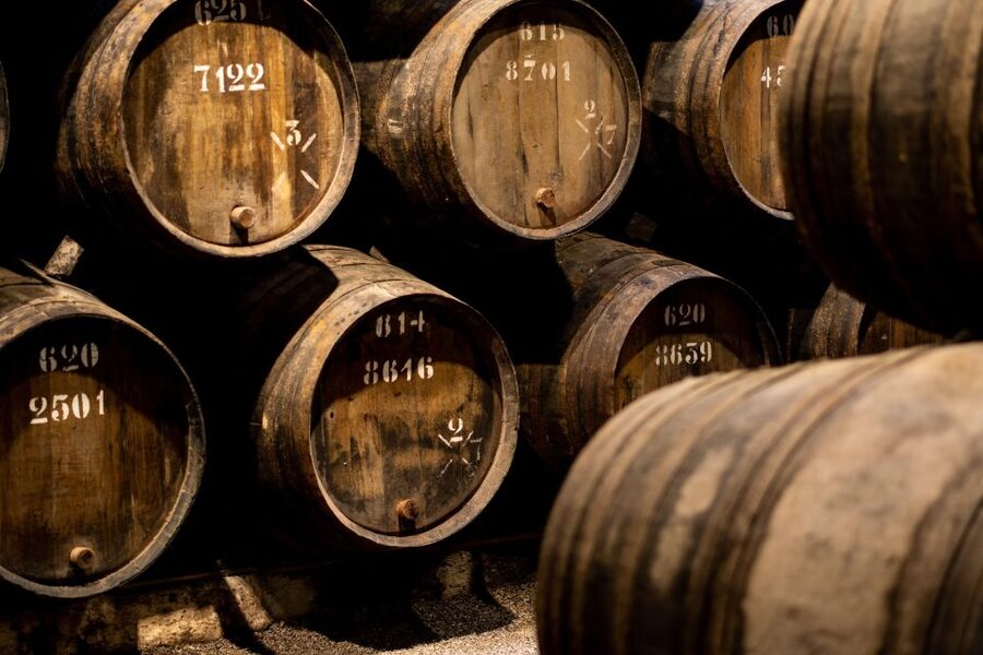 Porto: Taylor's Port Cellars & Tasting - Getting to Taylor’s Cellars in Vila Nova de Gaia, and when to go