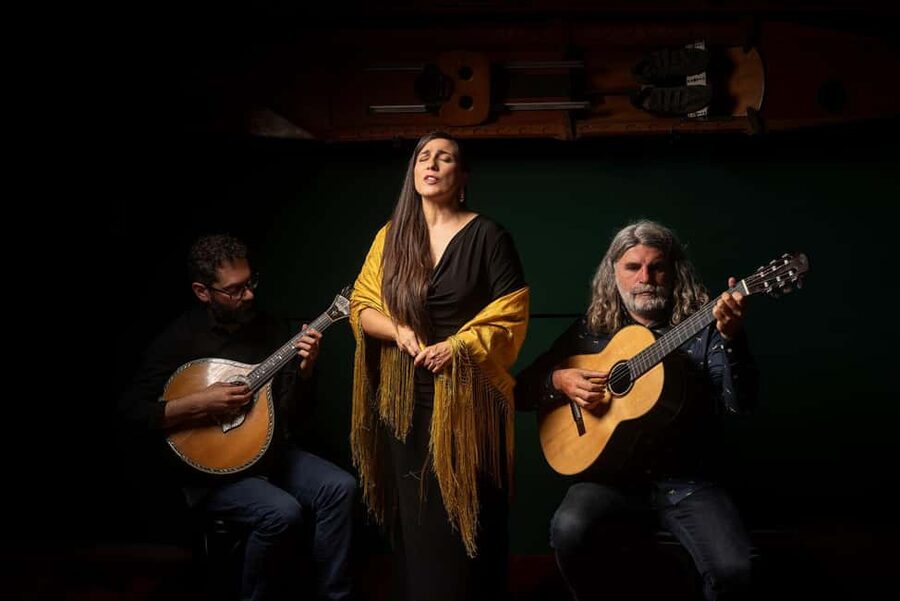 Porto: The Authentic Fado Concert with Port Wine - How to pair it with your Porto evening in a smart way