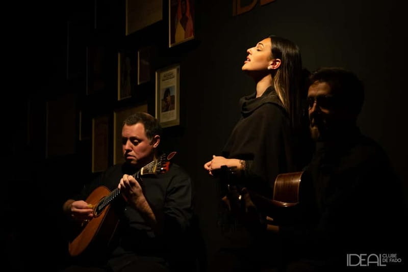 Porto: The highest-rated traditional fado concert (downtown) - Price and value: is $19 worth one hour of fado?