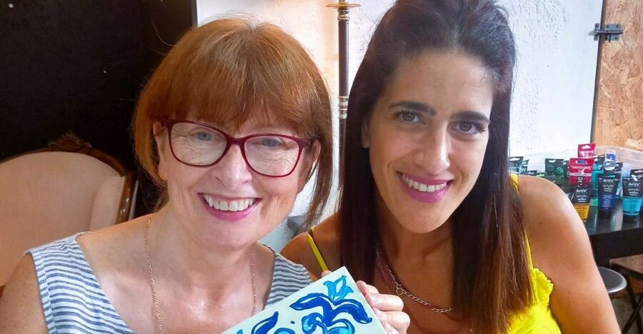 Porto: Tile Painting and Cocktails in Downtown Porto - Hosts, Language, and the “No Pressure” Feeling