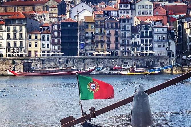 Porto to Lisbon Up to 4 Stops: Aveiro, Nazare, Fatima & Obidos - A private Mercedes ride that turns the journey into Portugal time