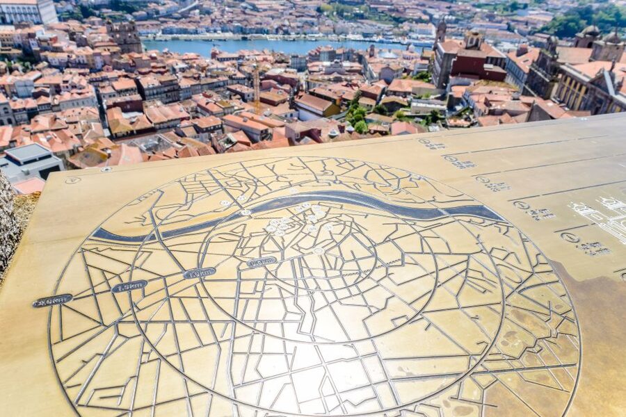 Porto: Torre dos Clerigos Entrance Ticket - Timing in Porto: when the tower feels easiest