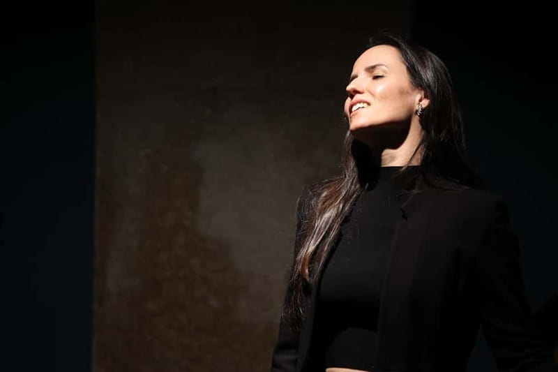 Porto: Traditional Fado Show at Sao Bento with Port Wine - Key things I’d circle before you go
