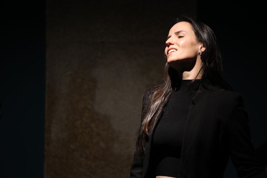 Porto: Traditional Fado Show at Sao Bento with Port Wine - Should You Book This Fado and Port Wine Show?