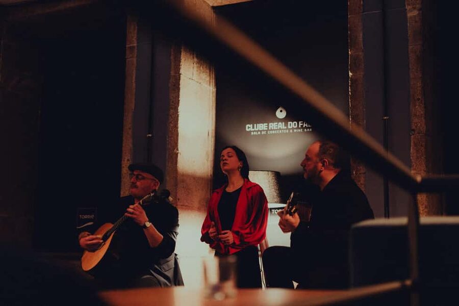 Porto: Traditional Fado Show with Welcome Drink - Where You Start Near Cordoaria Garden and Clérigos Tower