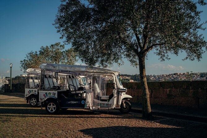 Porto Tuk Tuk: Clérigos, Seaside & Viewpoints - with Options - Key things to know before you ride