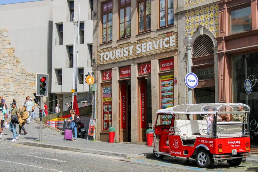 Porto: Tuk-Tuk Tour, Douro River Cruise, and Wine Tasting - Electric Tuk-Tuk Streets You Actually Remember (Avenida dos Aliados and More)