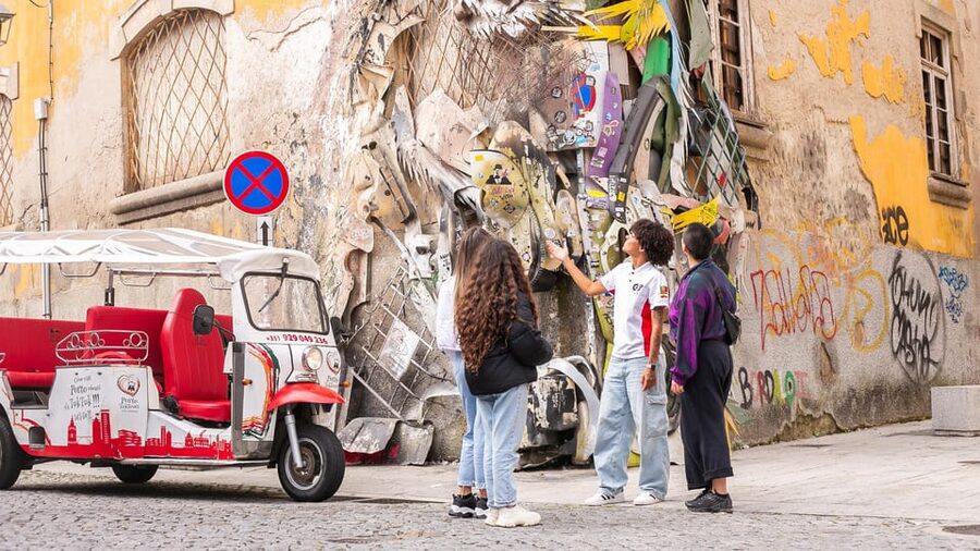 Porto: Tuk tuk Tours with Port Wine Tasting - Why a private tuk tuk is the easiest way to see Porto fast