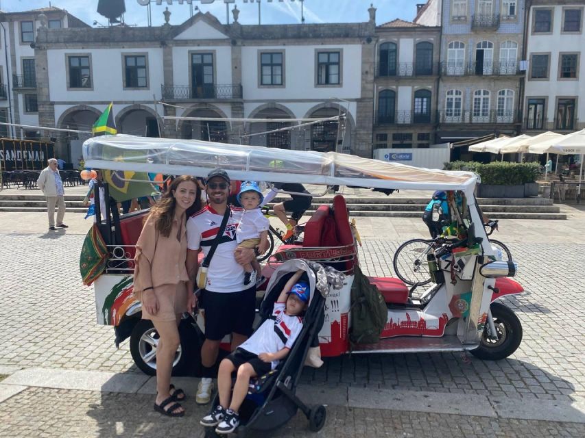 Porto: Tuk tuk Tours with Port Wine Tasting - Foz or Matosinhos at sea level, plus seafood timing