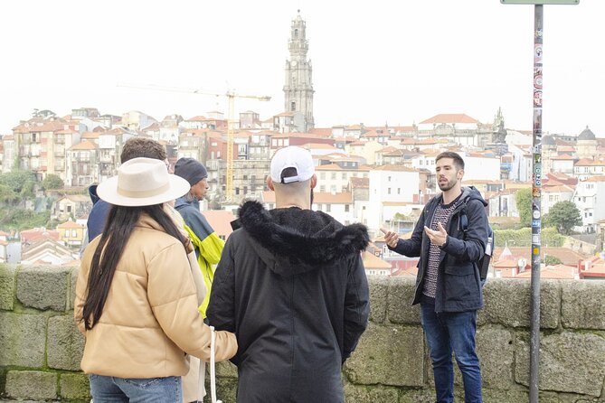 Porto Walking Tour - Jardim da Cordoaria and the Tribunal, where Salazar-era power shows up in architecture