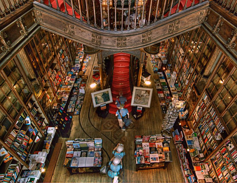 Porto: Walking Tour, Lello Bookshop, Boat and Cable Car - How the 4-hour route keeps you moving without feeling rushed