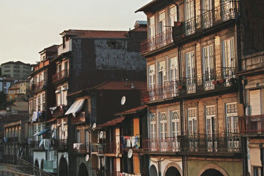 Porto Walking Tour of the city centre in small-groups - Portuguese Center of Photography: where the walk actually begins