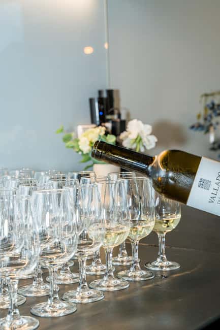 Porto Wine Tasting Experience with Portuguese Tapas Plate - Who Should Book This Porto Wine Tasting