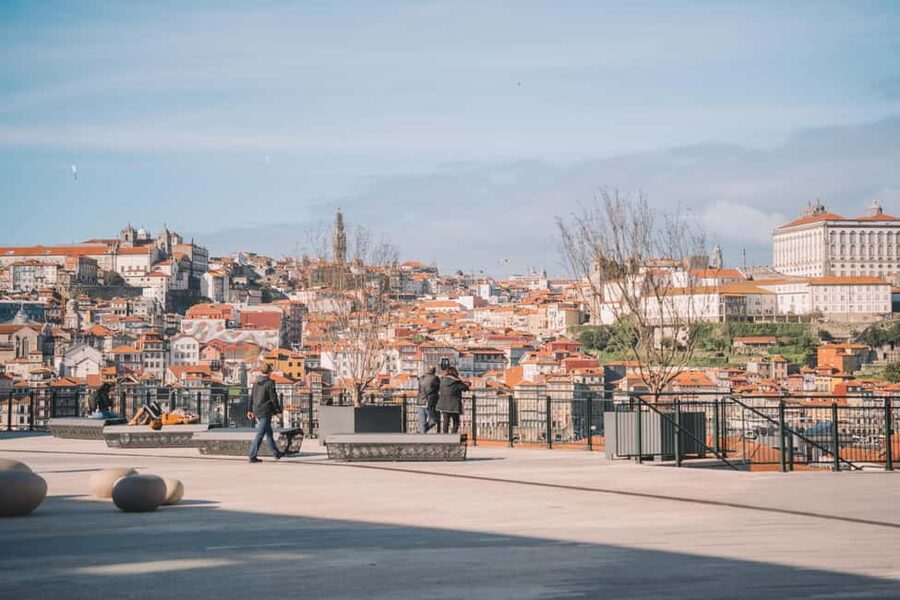 Porto: WOW Daily Ticket - Starting your visit, ticket exchange and the audio guide advantage