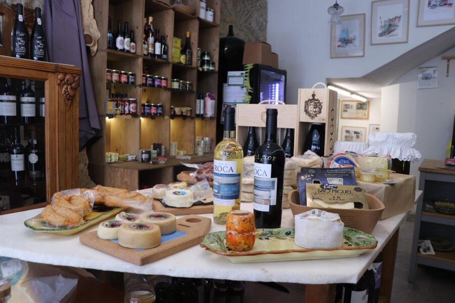 Portuguese Wine Tasting w Local Cheese & Cold Cuts pairing - Who should book this tasting (and who should skip it)