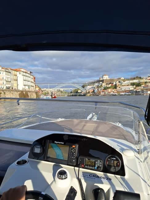 Private 6 Bridges Cruise in Porto with Optional Sunset - Meeting at Marina do Freixo, then settling into the boat