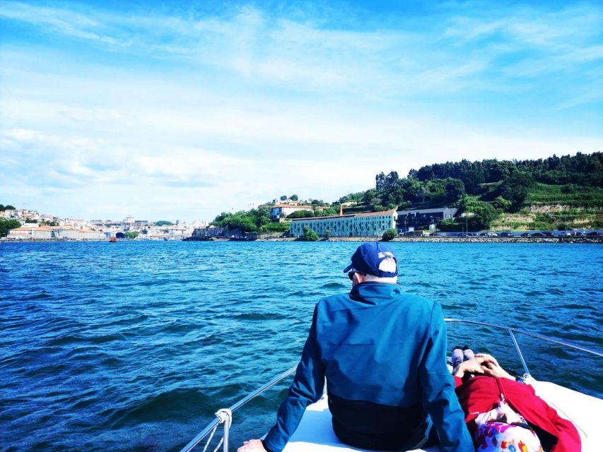 Private Boat Trip for 2 with Tasting in Porto -Sunset Option - Foz do Douro: a dramatic viewpoint before the bridge run
