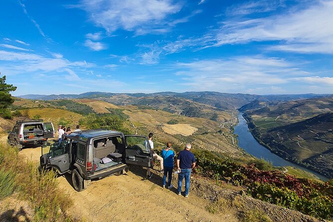 Private Douro and Porto 4x4 Tour with Wine Tasting and Boat Trip - A Douro Day Built Around River Views and Backroad Driving