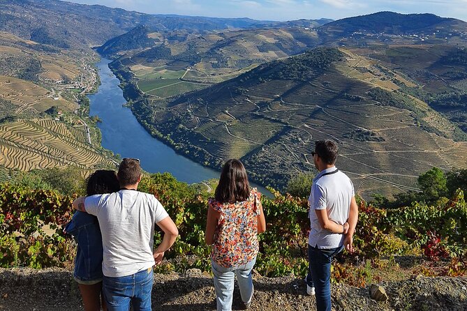 Private Douro and Porto 4x4 Tour with Wine Tasting and Boat Trip - Foz Tua and the Tua Valley Viewpoints
