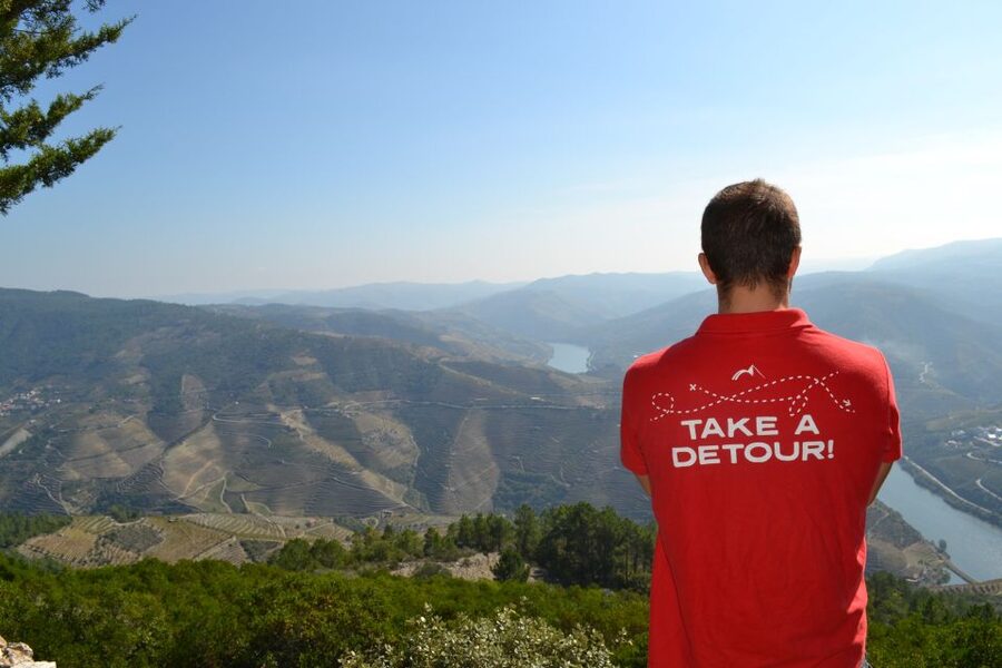Private Douro Valley 4WD Tour with Wine Tasting and Picnic - Porto to Peso da Régua: The Easy Start You Want