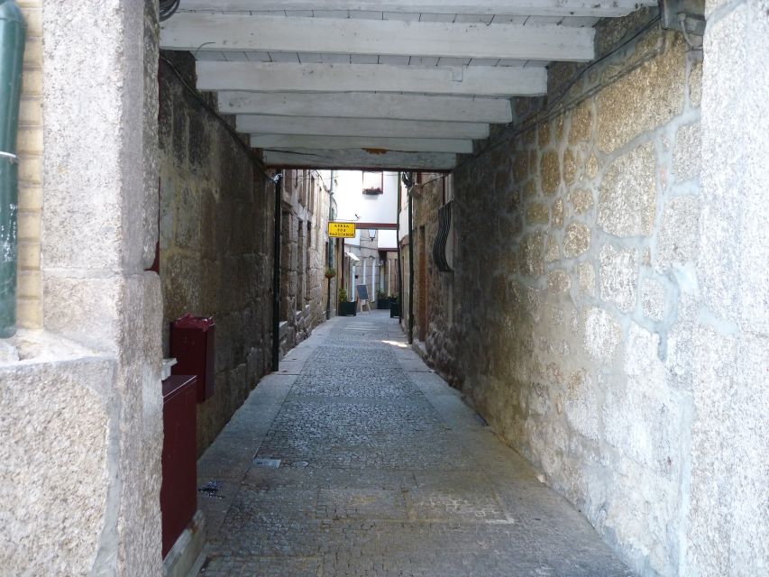 Private Guimarães Half-Day Tour from Porto - Free Time and Shopping: A Small Window for Your Own Choices