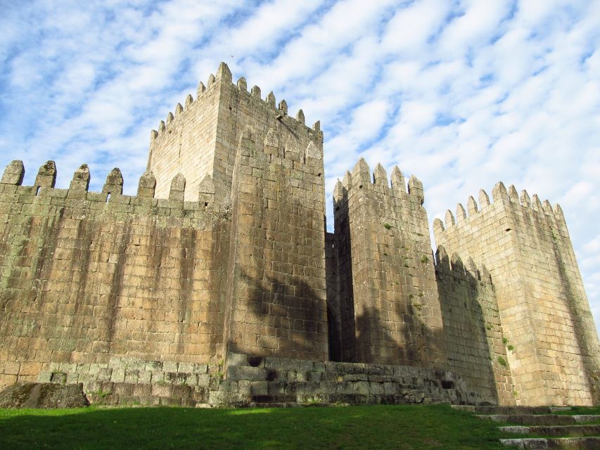 Private Guimarães Half-Day Tour from Porto - Guimarães Castle: Where the Story Becomes Real