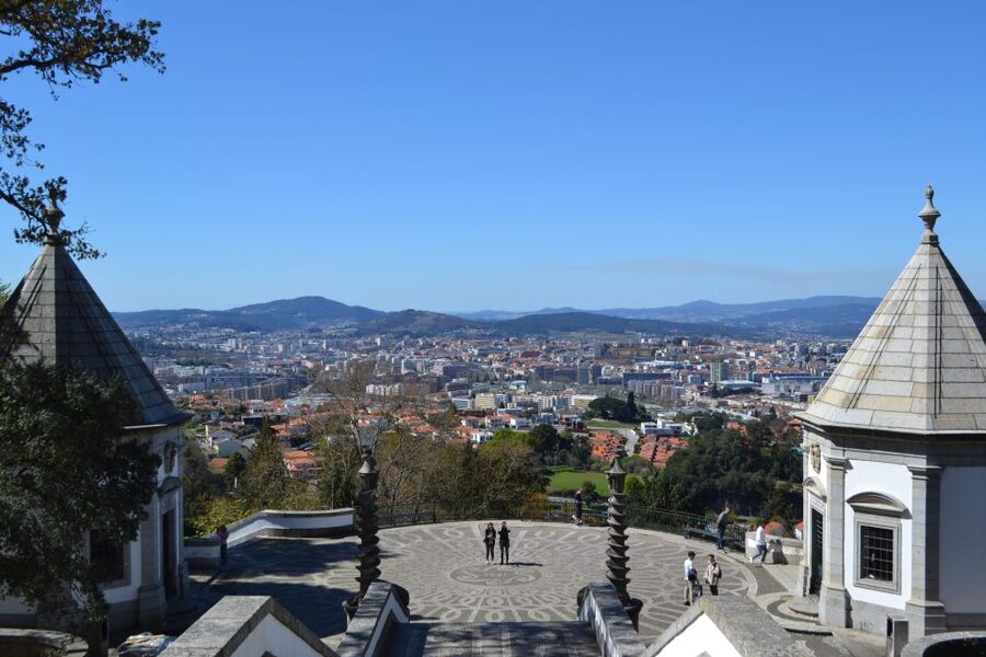 Private Half-Day Braga City Tour - Coffee break and the return ride to Porto