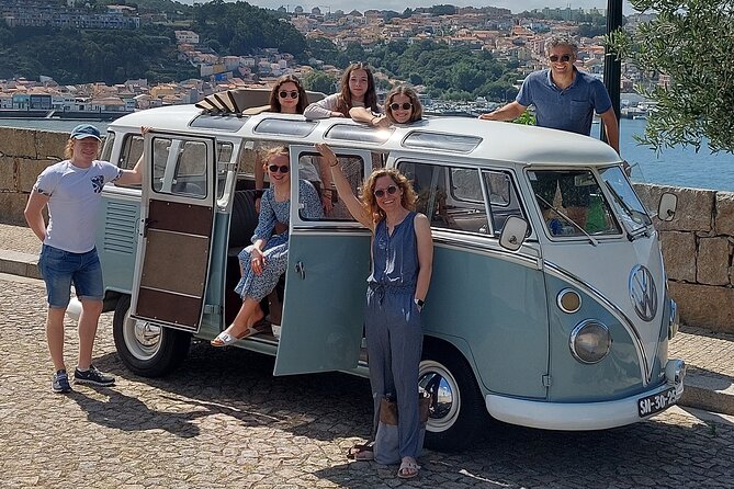 Private Porto Sightseeing by Vintage VW Kombi (up to 8 people) - Stop 1: Porto and the photo-friendly overview