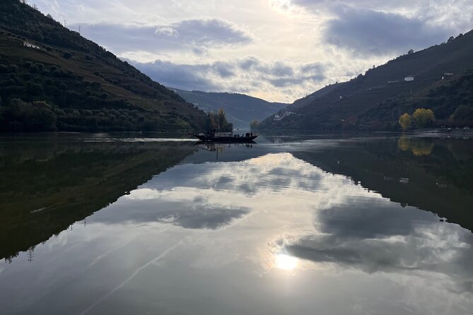 Private Tour From Porto To Douro Valley With River Boat Ride - Getting out of Porto with a guide who fills the gaps