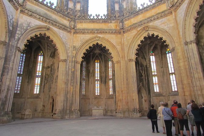 Private Tour through Tomar, Fátima, and Batalha historical sites - A full day linking Tomar, Fatima, and Batalha from Porto