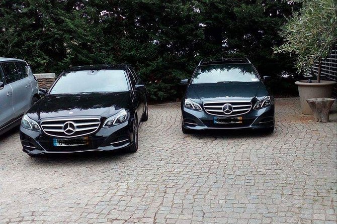 Private Transfer Porto-Lisbon with 2 (two) Visits on the Way - Aveiro and Coimbra: canals, Art Nouveau, and university ghosts of the past