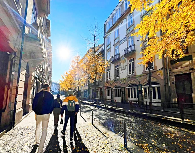 Private Walking Tour, highlights and secrets of Porto - Livraria Lello and the University area, seeing iconic places without the pressure