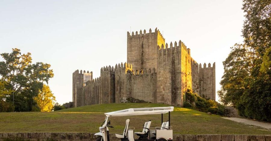 Sightseeing Tours by Electric Tuk-Tuk in Guimarães - The Human Touch: Guides Who Keep It Easy