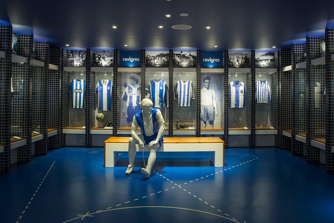 Skip the Line: FC Porto Museum & Tour - Audio Guide and the Tour App, Getting the Most From Crowds and Poor Lighting