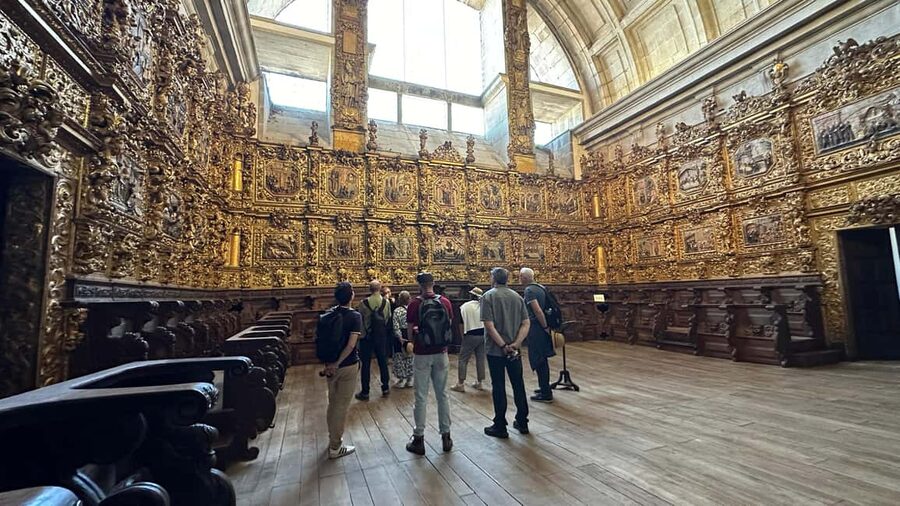 The Beautiful Story of Porto: Guided Tour with Entry Tickets - What you really get for $44: value from tickets, guide time, and tastings