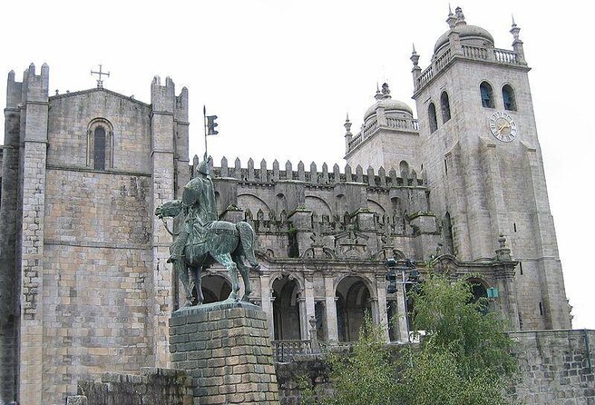 The Unvanquished Tour in Porto City Center - Key things that make this Porto walk work