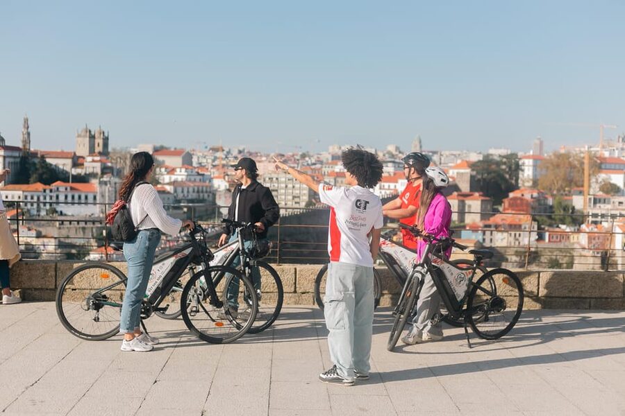 Tour Porto: Adventure in Electric Bike Tour - Electric e-bikes for Porto cobblestones and hill work