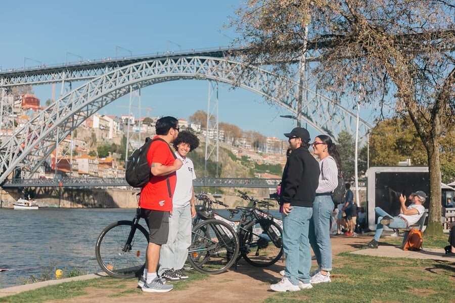 Tour Porto: Adventure in Electric Bike Tour - Routes that can stretch toward Gaia or the ocean side