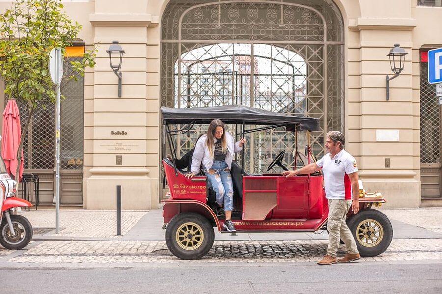 Tour Porto: Classic Car + A Toast with Port Wine - Why This Porto Classic Car + Port Wine Tour Works